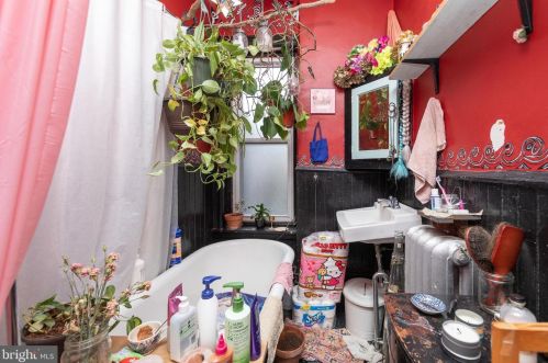 602 52 St, Philadelphia PA 19143-2602 exterior