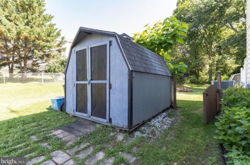 406 Circle Dr, Pottstown PA 19464-3661 exterior