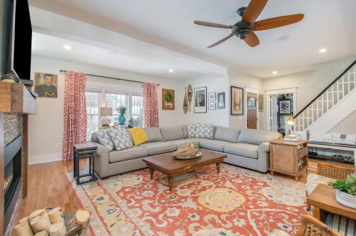 318 Academy St, Allegan MI 49010-1455 exterior