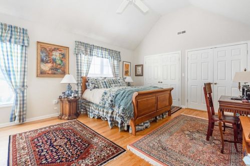 6 Carrington Ln, Farmington CT 06032-2344 exterior