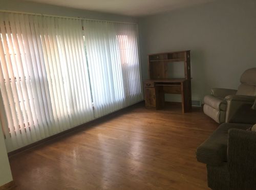 5923 Kolmar Ave, Chicago, IL 60646-5807