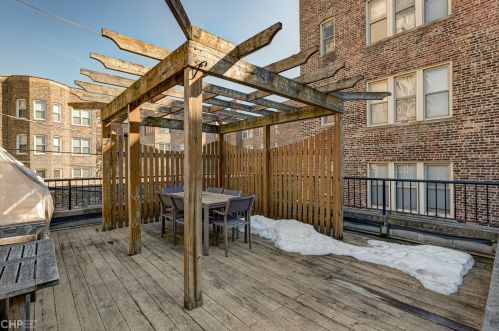 5121 Kimbark Ave, Chicago IL  60615-3909 exterior