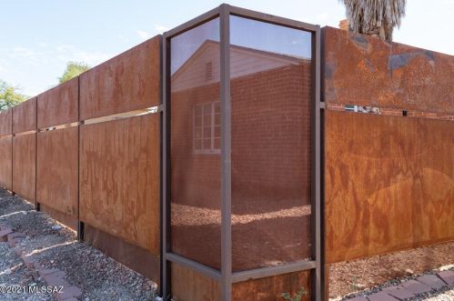 1710 Grant Rd, Tucson AZ 85712-2237 exterior