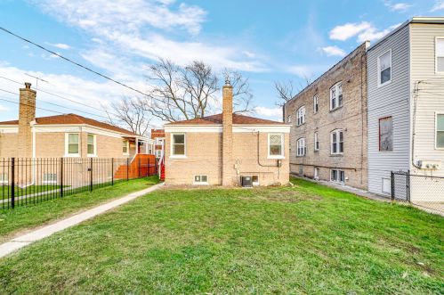 1652 Leclaire Ave, Chicago IL 60638-2145 exterior