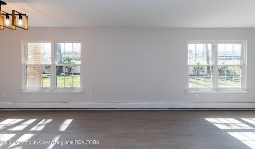 523 Holmes Ave, Lacey NJ  08731-1509 exterior