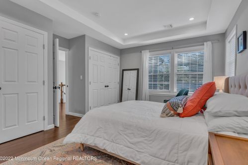 33 Avenue C, Atlantic Highlands NJ  07716-1069 exterior