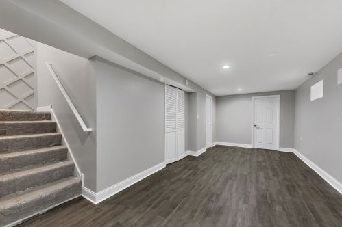 6822 Artesian Ave, Chicago IL  60629-1327 exterior