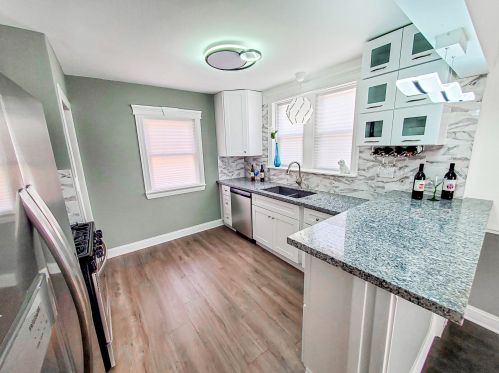 8029 Maplewood Ave, Chicago IL  60652-2807 exterior