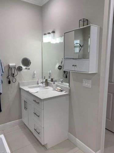 2642 28 Ave, Naples FL 34117-8860 exterior