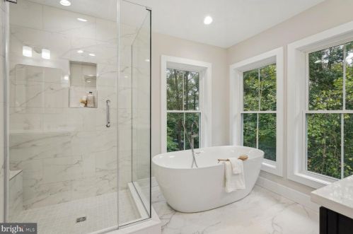 10601 Greenacres Dr, Silver Spring MD 20903-1214 exterior