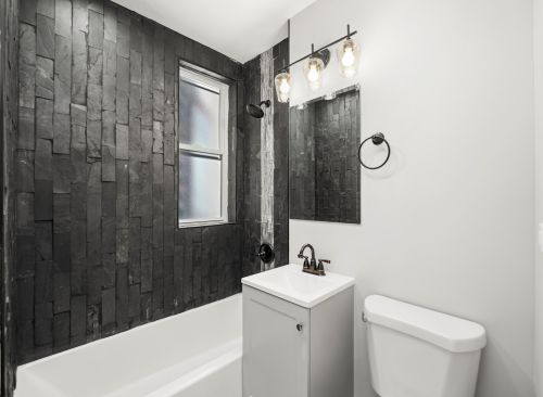 7325 Champlain Ave, Chicago IL 60619-1828 exterior