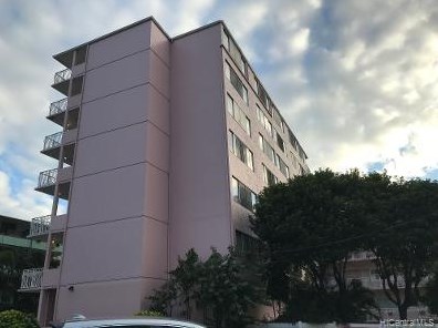 1020 Green St, Honolulu HI  96822-3619 exterior