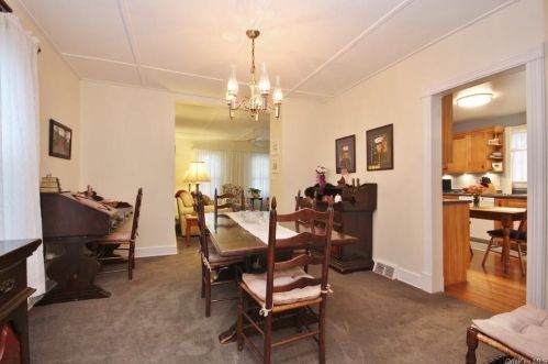 152 Cottage St, Middletown NY 10940-3705 exterior