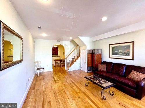 618 5th St, Washington, DC 20001-2610