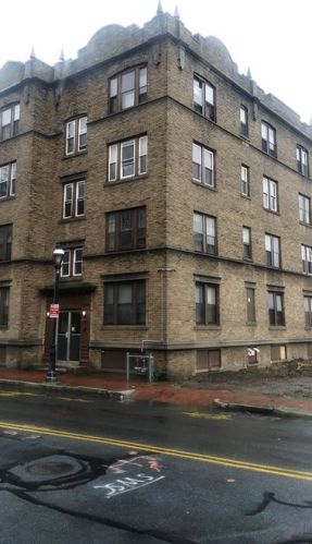 144 Spring St, Springfield MA 01105-1224 exterior