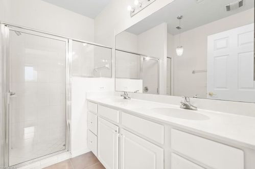 14278 Manchester Dr, Naples FL 34114-8624 exterior