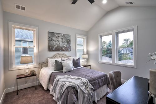 4436 Kilbourn Ave, Chicago IL  60630-4131 exterior