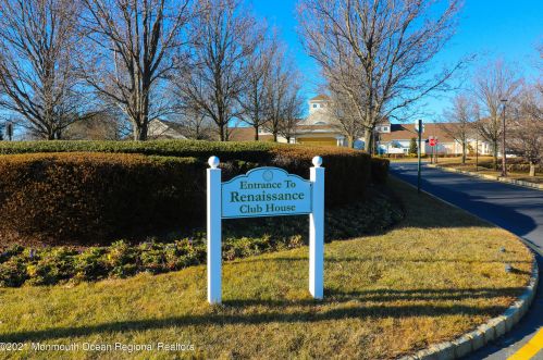 11 Arcadia Dr, Lakehurst NJ 08759-6161 exterior