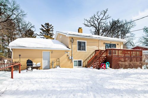 3115 Greenleaf Dr, Bull Valley IL exterior