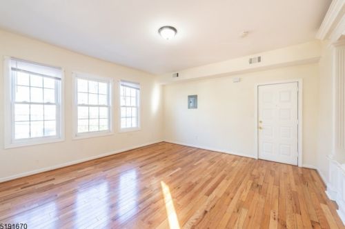 34 Cedar Ave, Newark NJ  07106-1216 exterior