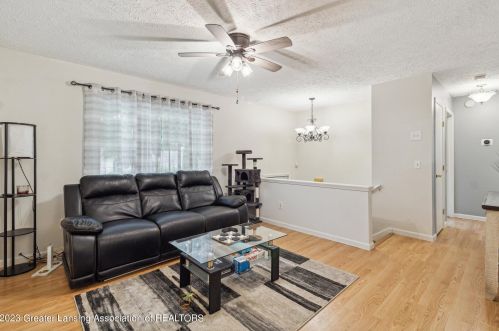 5983 Cypress St, Haslett, MI 48840-8214