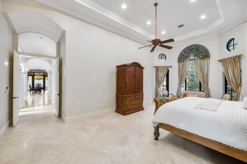 8060 Twin Lk Dr, Boca Raton FL 33496-1945 exterior