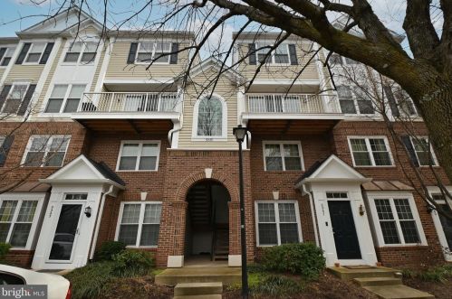 5945 Terrapin Pl, Alexandria, VA 22310-5449