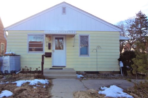 2501 71st St, Milwaukee, WI 53219-2510