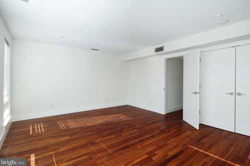 1304 20 St, Philadelphia PA 19140-5810 exterior