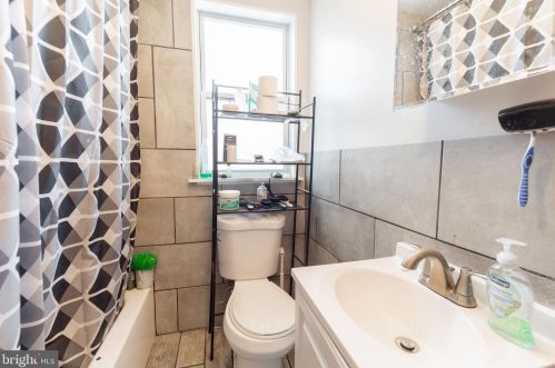 7934 Gilbert St, Philadelphia PA 19150-2506 exterior