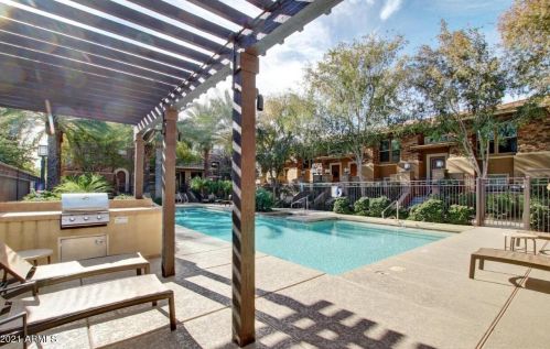 5550 16th St, Phoenix AZ  85016-2939 exterior