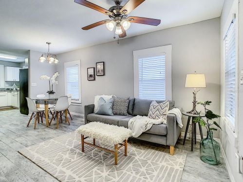 608 Lincoln Ave, Tampa FL  33609-4684 exterior