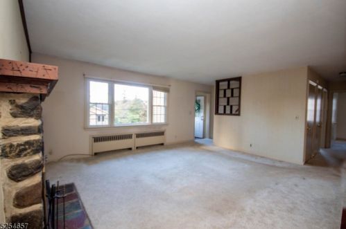 69 Shore Trl, Sparta NJ  07871-1714 exterior