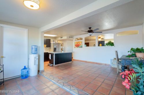 7925 Beverly St, Tucson AZ 85710-5803 exterior