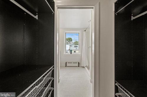 326 Dickinson St, Philadelphia PA 19147-6515 exterior