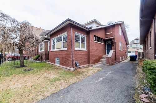 7225 Bennett Ave, Chicago IL  60649-2905 exterior