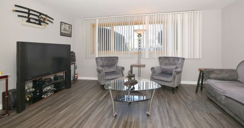 2616 74th Ct, Chicago, IL 60707-1922