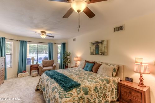 10950 Broadstone Dr, Tucson AZ  85737-8919 exterior