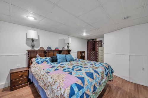 90 Dana Ln, Meriden CT 06451-5032 exterior