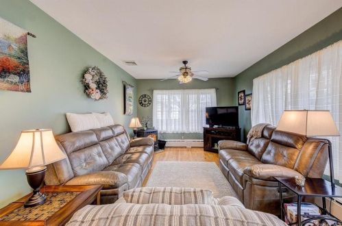 53 Commonwealth Ave, Middletown NY 10940-4730 exterior