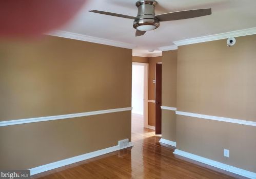 400 Gilham St, Philadelphia PA 19111-5206 exterior