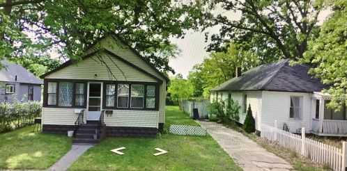 2417 7 St, Meskegon MI 49440-1060 exterior