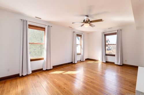 206 Milbank Ave, Greenwich CT 06830-6617 exterior