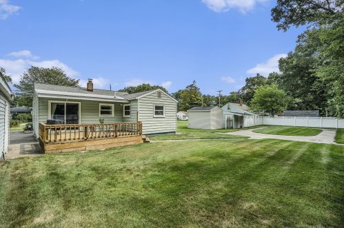 2831 Panzl St, Meskegon MI 49444-2652 exterior