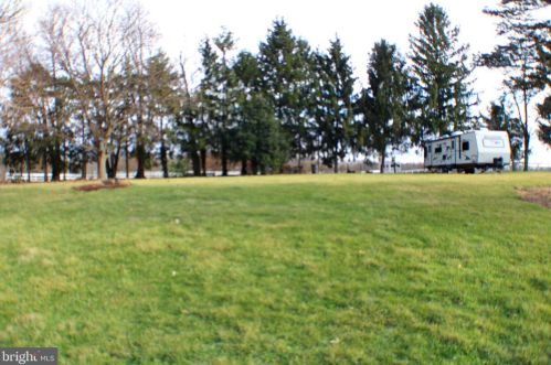 1037 Bollinger Rd, Littlestown PA 17340-9602 exterior