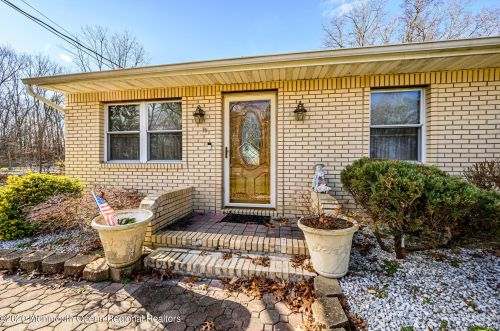 12 May Blvd, Jackson Twp, NJ 08527-2905