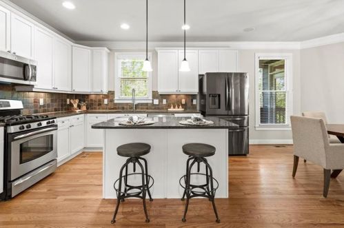 1732 Barfield Run, Atlanta GA  30318-2779 exterior