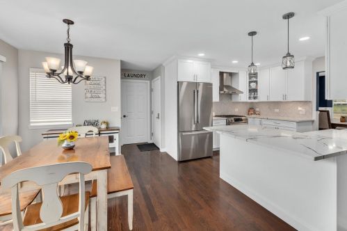 426 Raven Rd, Joliet IL 60404-8999 exterior