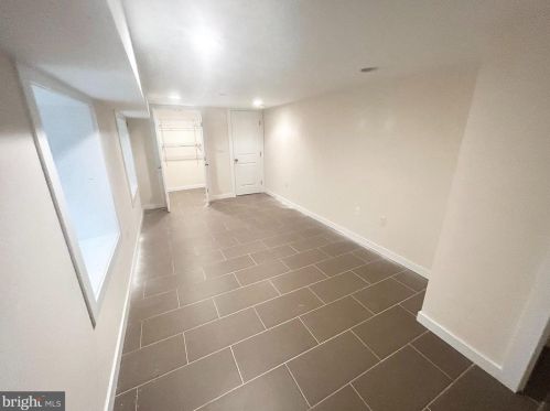 1818 Girard Ave, Philadelphia PA 19130-1516 exterior