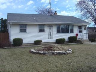 7124 37th St, Milwaukee WI  53209-2304 exterior